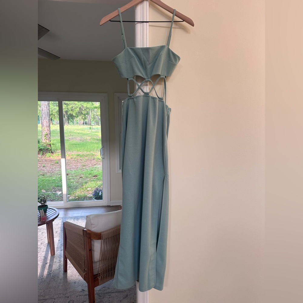 Elegant Blue Strappy Dress